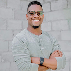 Meet your Posher, Luis